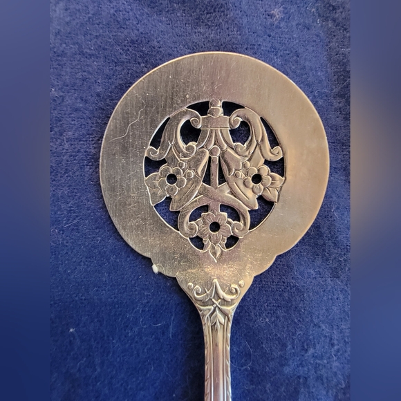 Vintage Oneida Community Rendezvous Pierced Bon Bon Spoon 1938 - Picture 2 of 6